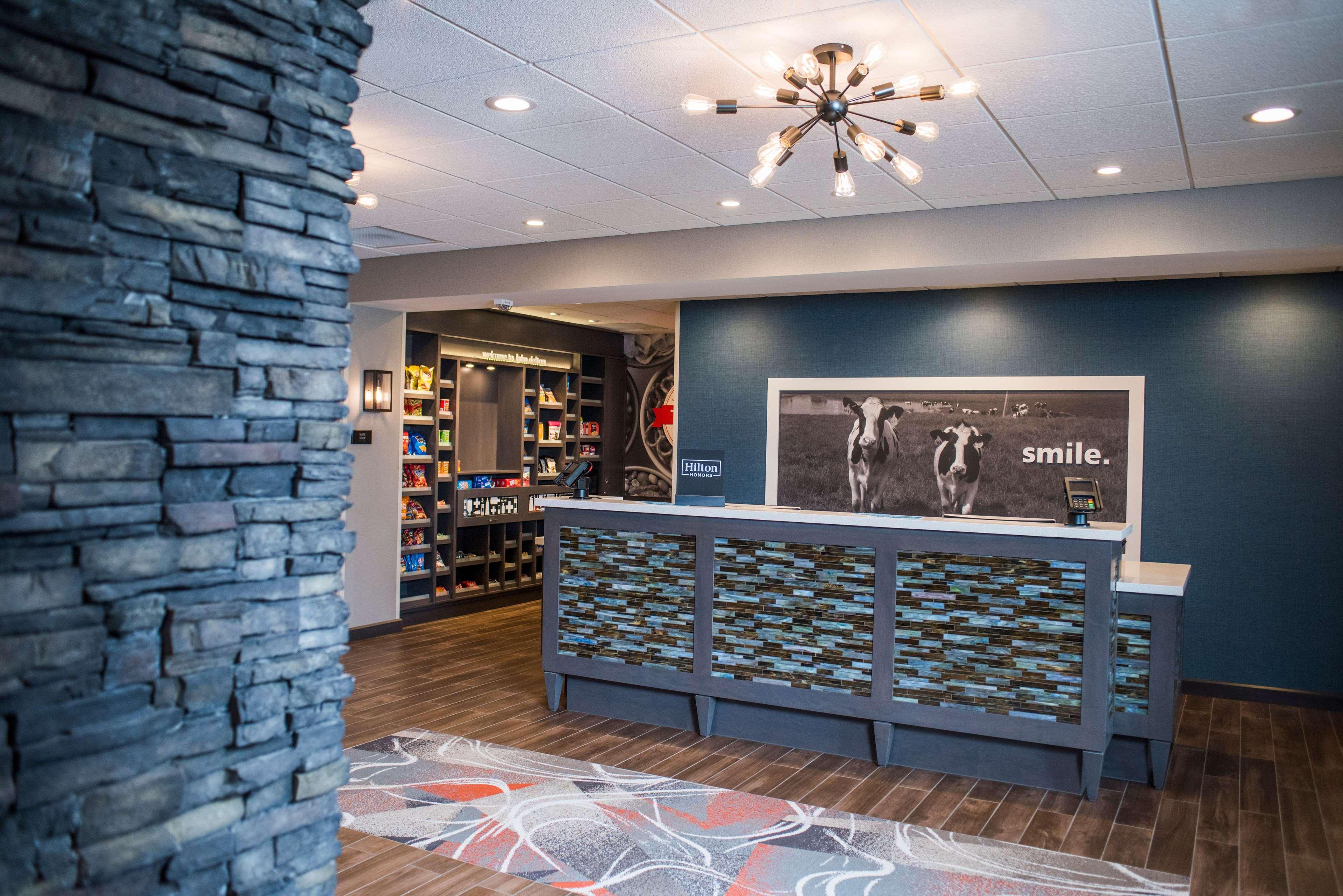 Hampton Inn And Suites At Wisconsin Dells Lake Delton Exterior foto